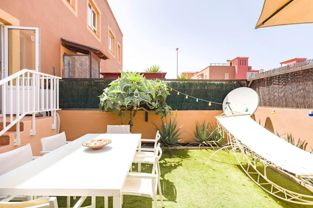 Las Dunas Corralejo Home With Swimming Pool Exterior photo